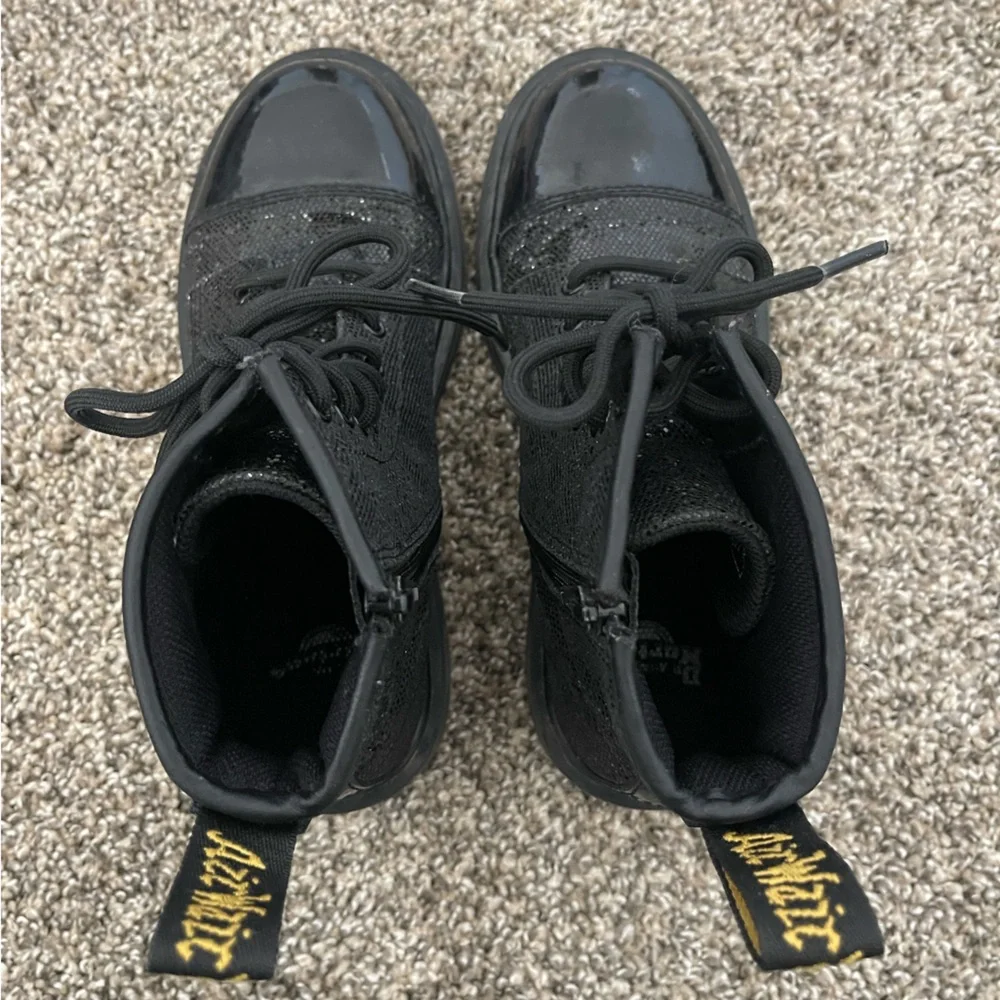 Youth Little Girl’s Doc Dr. Martens Pooch Black Sparkly Combat Boots Size 3